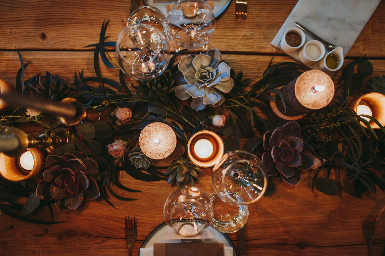 garland of succulent plants